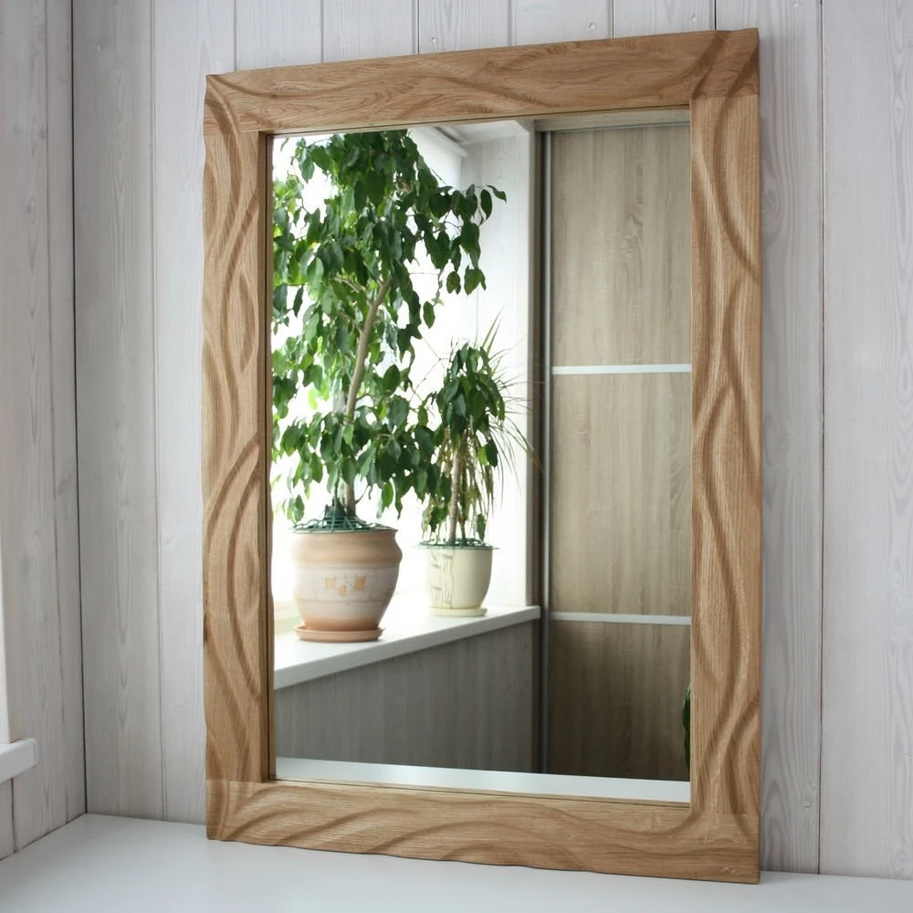 Зеркала в раме из массива дерева